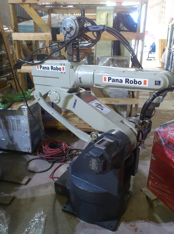  Robot hàn Panasonic AW- 8010N Nhật bãi đã qua sử dụng