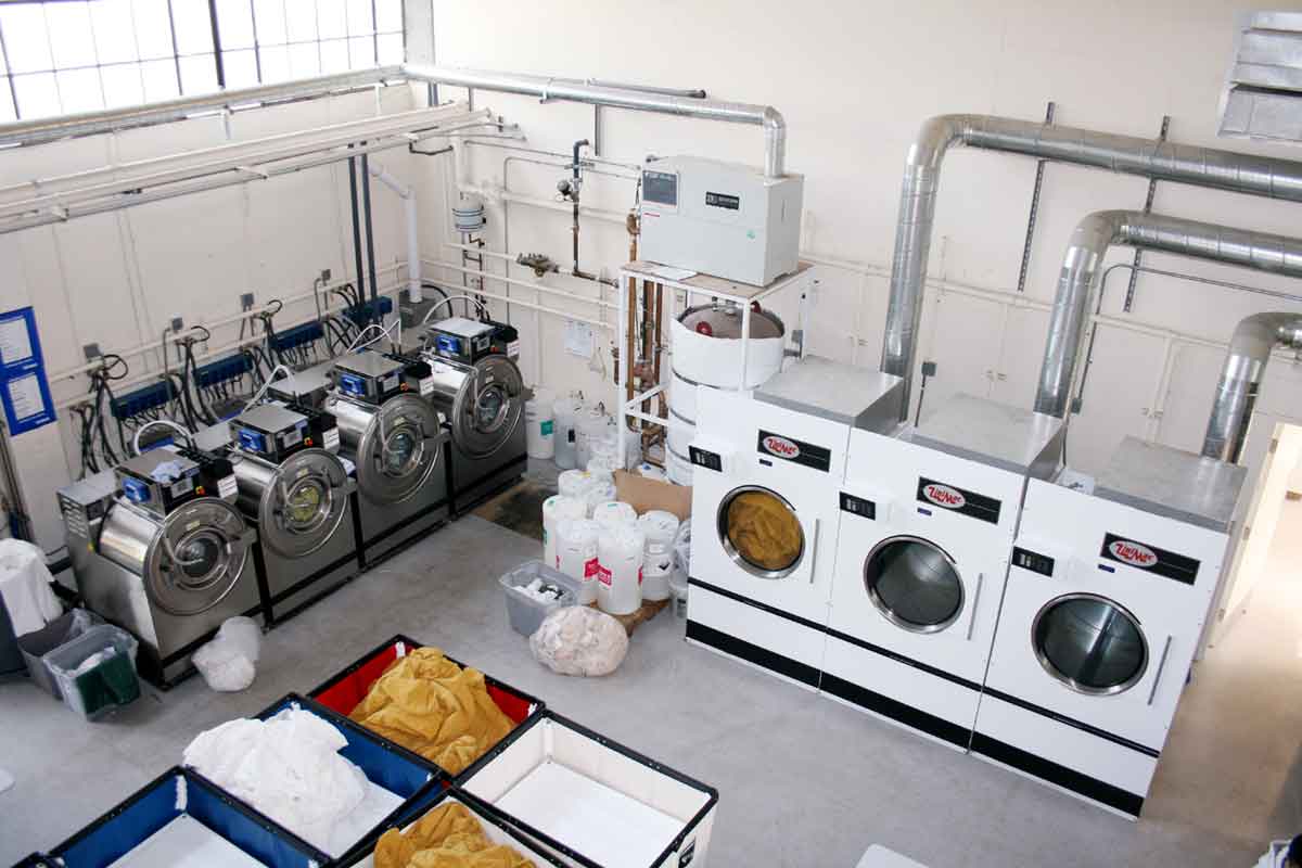 Giải pháp lắp đặt biến tần INVT điều khiển ổn định đa cấp tốc độ cho máy giặt công nghiệp