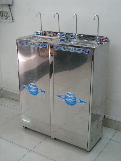 Máy lọc nước uống 4 vòi lạnh trực tiếp tiện lợi dễ sử dụng