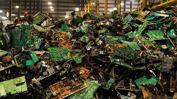 COP-180: Giải pháp chiết xuất các kim loại quý từ rác thải điện tử