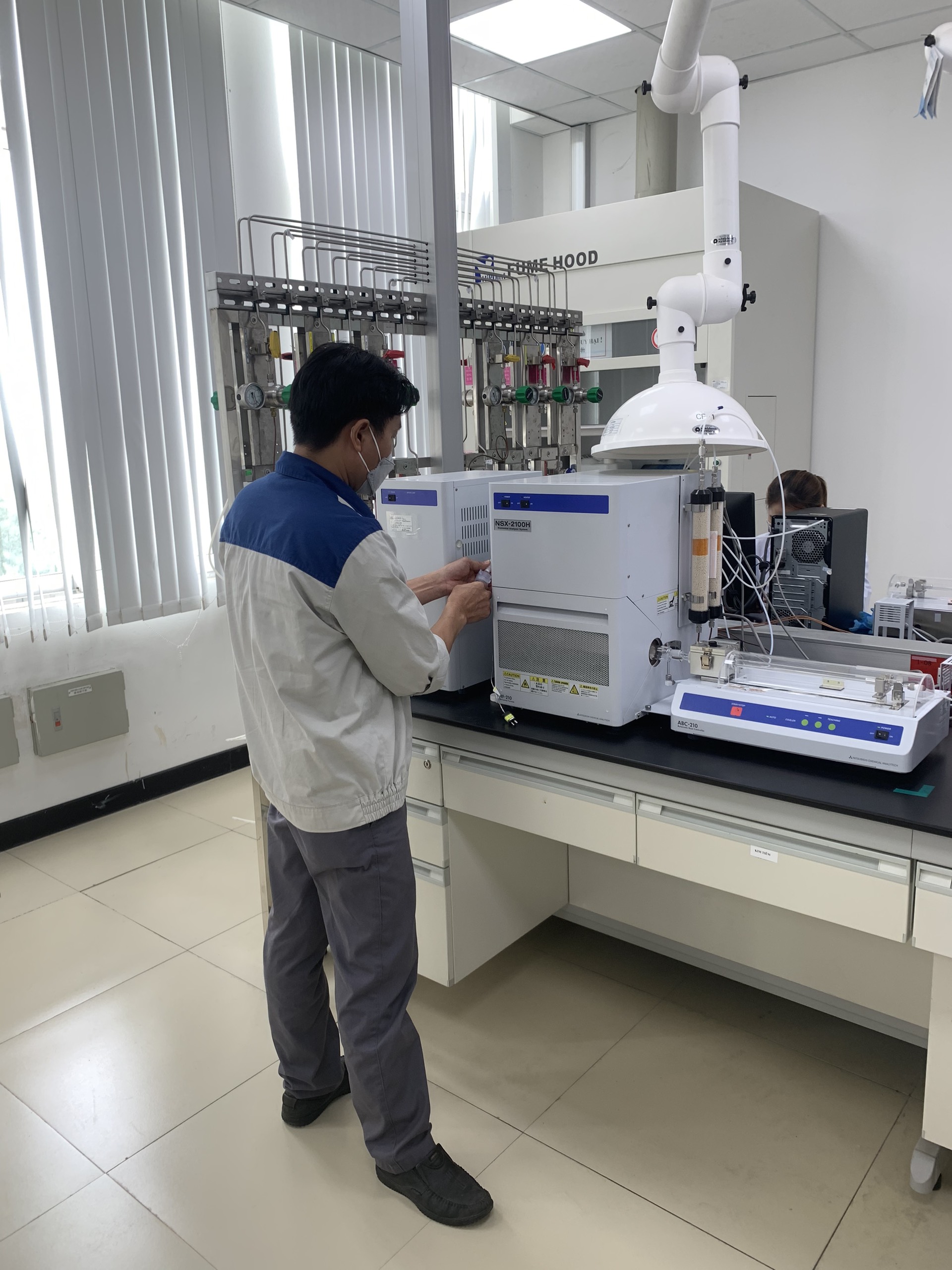 Một số hình ảnh kỹ sư Sao Việt bảo dưỡng Máy đo hàm lượng lưu huỳnh Nittoseiko tại Khu công nghiệp FOMOSA Hà Tĩnh